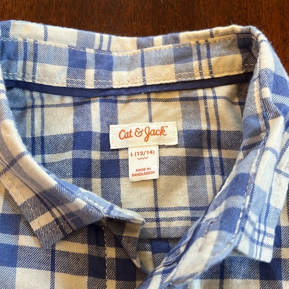 Boys' Button-Down Long Sleeve Flannel Shirt - Cat & Jack™ Size L (12/14) - Picture 2 of 3